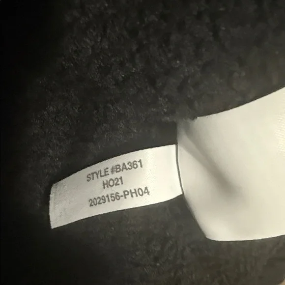 🖤 **J.Crew Polartec® Fleece Half-Zip Pullover – Black w/ Tan Trim (XS)** 🤍 - Picture 9 of 10